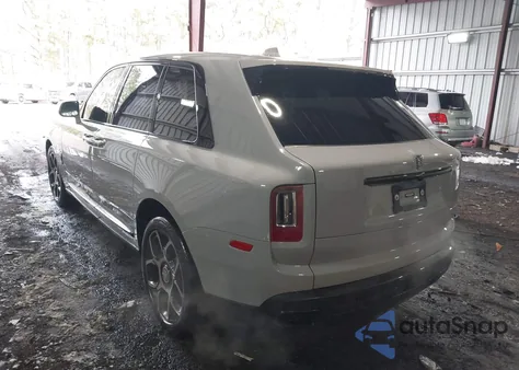 2022 Rolls-Royce Cullinan z USA, uszkodzony, nr VIN SLATV8C08NU210863